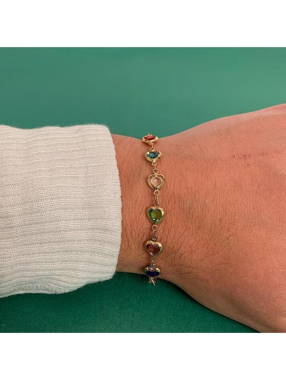 Y2k 2000s style multi colored heart Gold bracelet. Item is unisex. Brand new - Picture 2 of 8